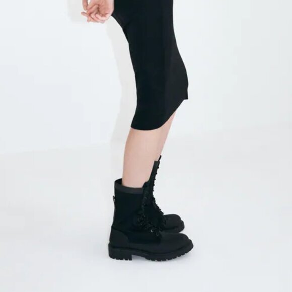 New low heel ankle boots - Picture 3 of 6